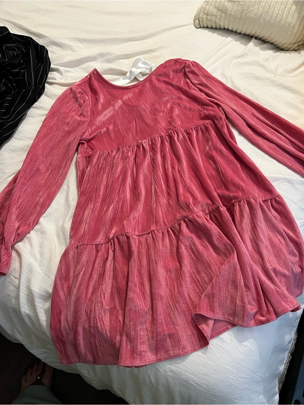 Women’s Pink Long-Sleeve Tiered Mini Dress